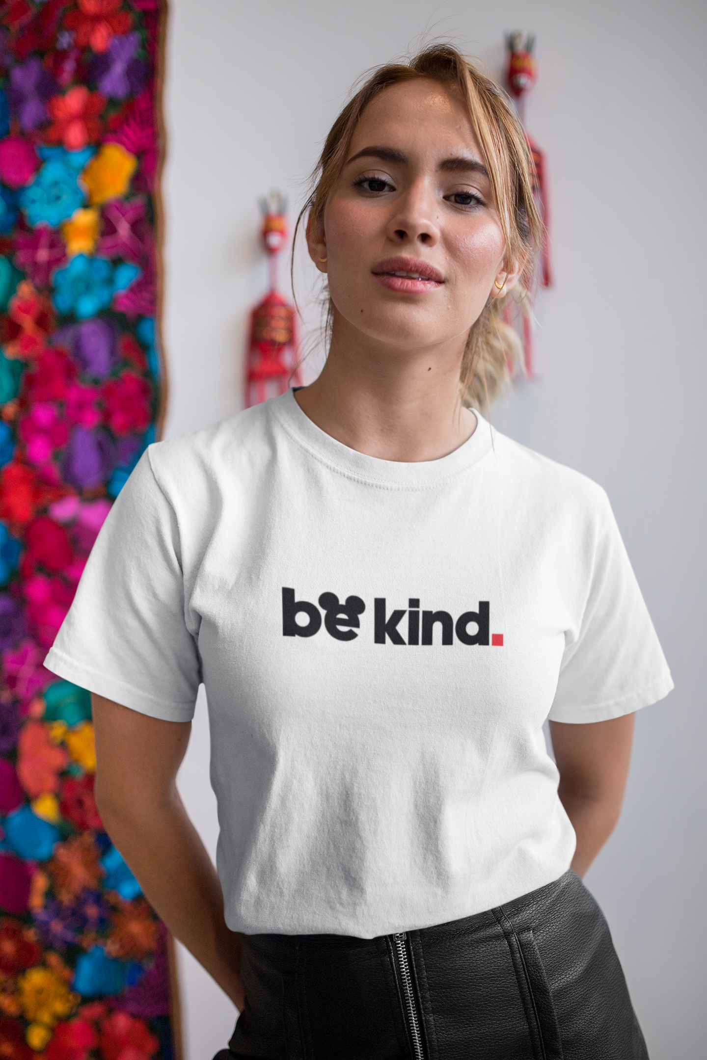 BE KIND - Women's T-Shirt